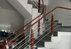 Tại sao nên sử dụng cầu thang inox?