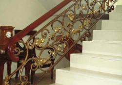 Những ưu điểm nổi bật của cầu thang sắt nghệ thuật 