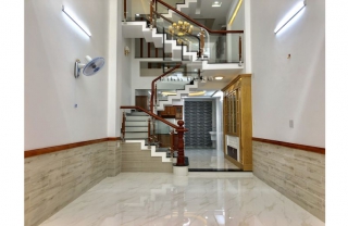 Cầu thang kính tay vịn gỗ MD0030