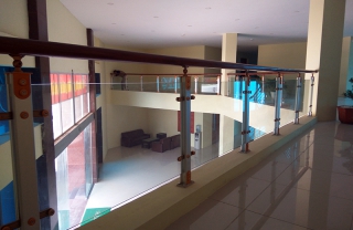 Lan can kính đẹp hợp Kim Nhôm MD03