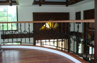 Lan can ban công sắt nghệ thuật Vinhome VH2