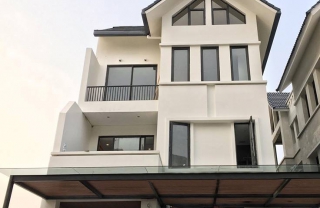 Mái kính hộp nhựa xương sắt Mk08