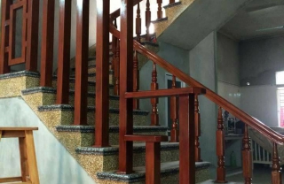 Cầu thang gỗ Hương Nam Phi MDGH5