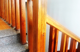 Tay vịn gỗ Lim Nam Phi con tiện song vuông