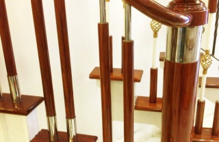 Tay vịn cầu thang gỗ Lim Nam Phi con tiện Inox gỗ