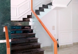 Lợi ích tuyệt vời khi sử dụng cầu thang kính inox