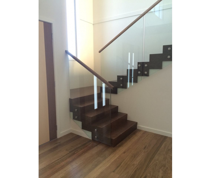 Cầu thang kính Châu Âu MD204