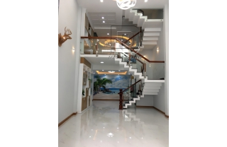 Cầu thang kính tay vịn gỗ MD0028