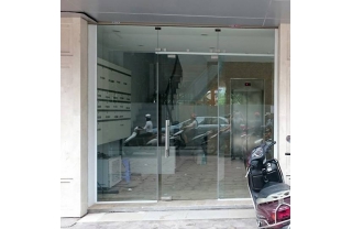 Cửa kính cường lực quay 1 cánh CKQ1