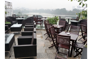 Lan can kính quán cafe đẹp MD16
