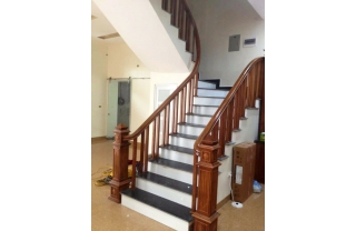 Cầu thang gỗ Vinhome GVH1