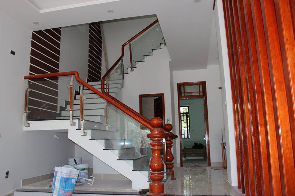 Phong thủy cho cầu thang kính trong ngôi nhà của bạn